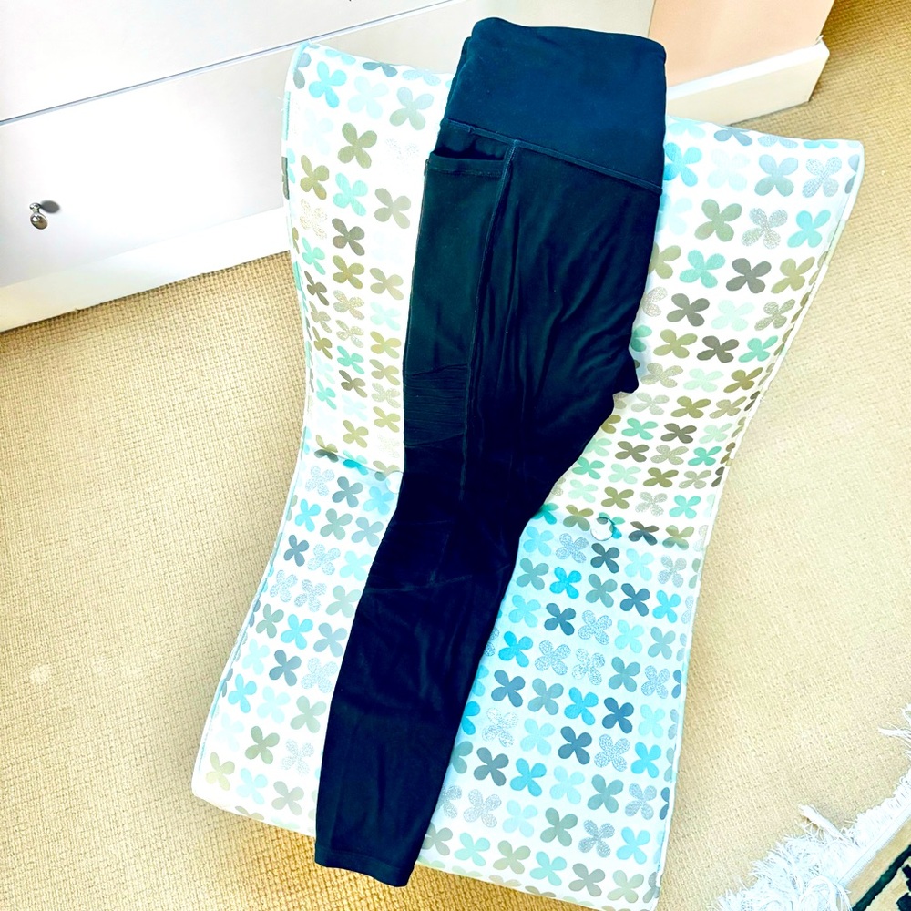 Athleta salutation stash moto leggings full length
